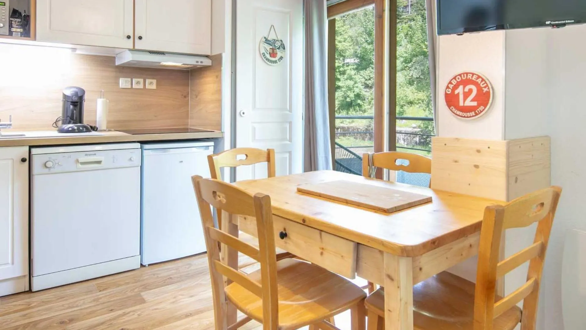 Studio V- Du Bachat Melezes C By Interhome Chamrousse Apartment